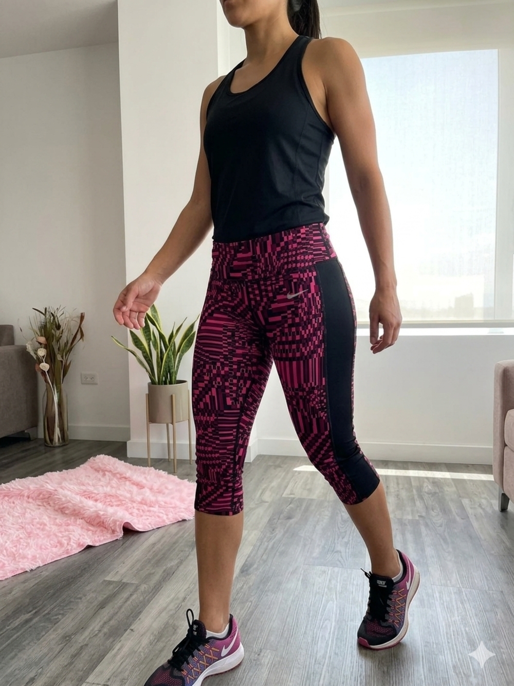 Nike Magenta Geo Print Capri Leggings with Black Side Panels Semi-new